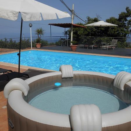 Al Villino Sunshine In Villa Con Piscina Ed Idromassaggio Sant'Alfio Екстер'єр фото