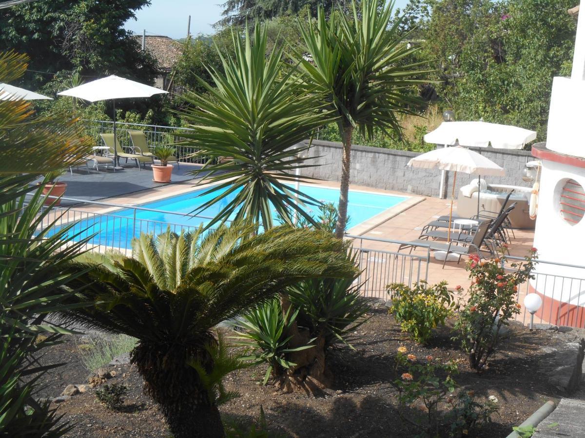 Al Villino Sunshine In Villa Con Piscina Ed Idromassaggio Sant'Alfio Екстер'єр фото