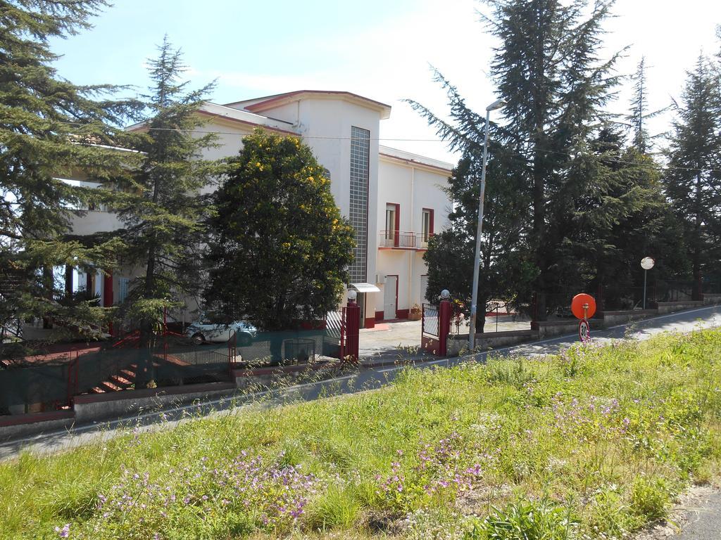 Al Villino Sunshine In Villa Con Piscina Ed Idromassaggio Sant'Alfio Екстер'єр фото