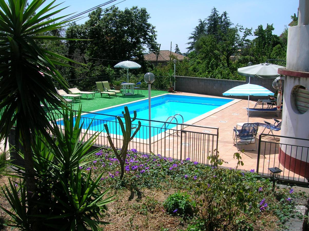 Al Villino Sunshine In Villa Con Piscina Ed Idromassaggio Sant'Alfio Екстер'єр фото